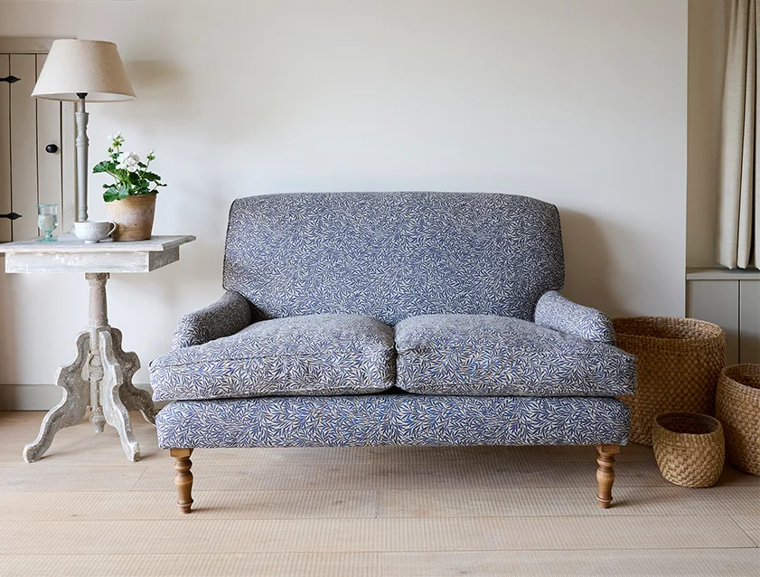 Lyndhurst 2 Seater Sofa in V&A Drawn from Nature Willow Navy_mobile
